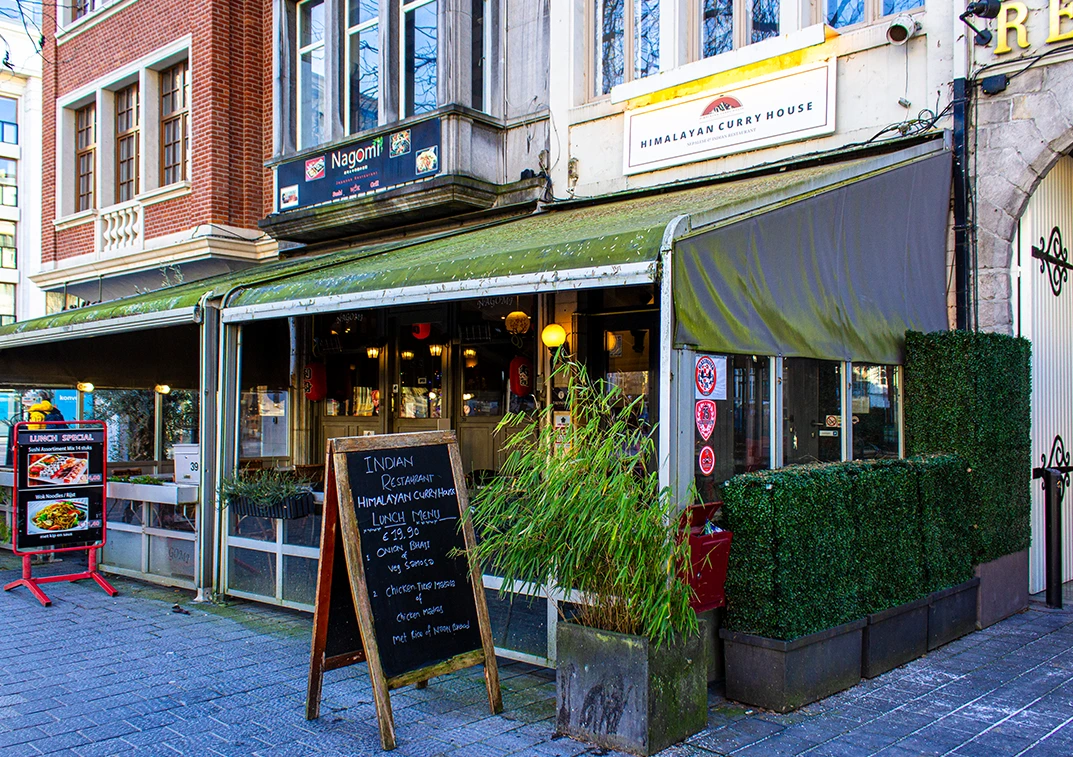 shot buitenkant restaurant